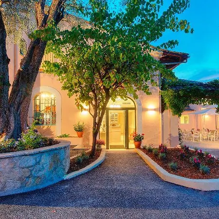 La Bastide De L'oliveraie Hotel 4*
