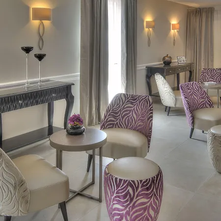 Otel La Bastide De L'oliveraie