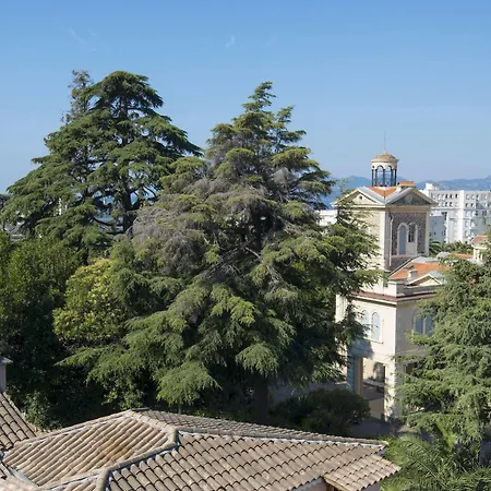 Отель La Bastide De L'oliveraie Канны