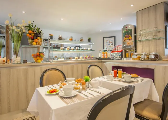 ラ バスティード ドゥ ロリビエ ホテル カンヌ