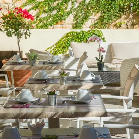 La Bastide De L'oliveraie Hotel